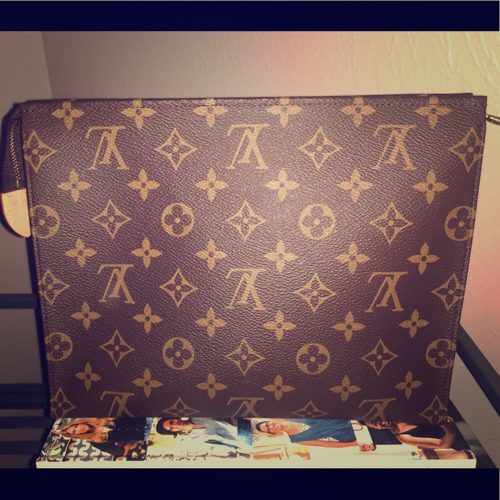 LV large make up case